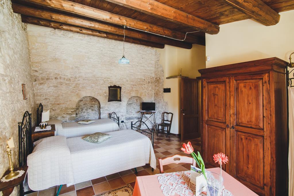 Ai Pilieri Di Bagnoli Villa Castel Del Monte  Exterior foto